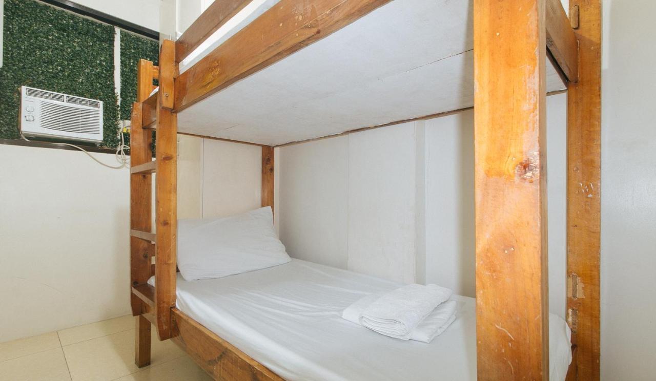 Nearest Hostel Pasay City By Reddoorz المظهر الخارجي الصورة